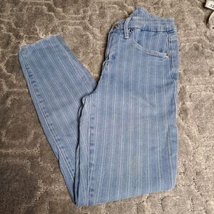 GOOD AMERICAN GOOD LEGS CROP PIN STRIPED JEANS WOMENS JUNIORS SIZE 2/26 LIGHT